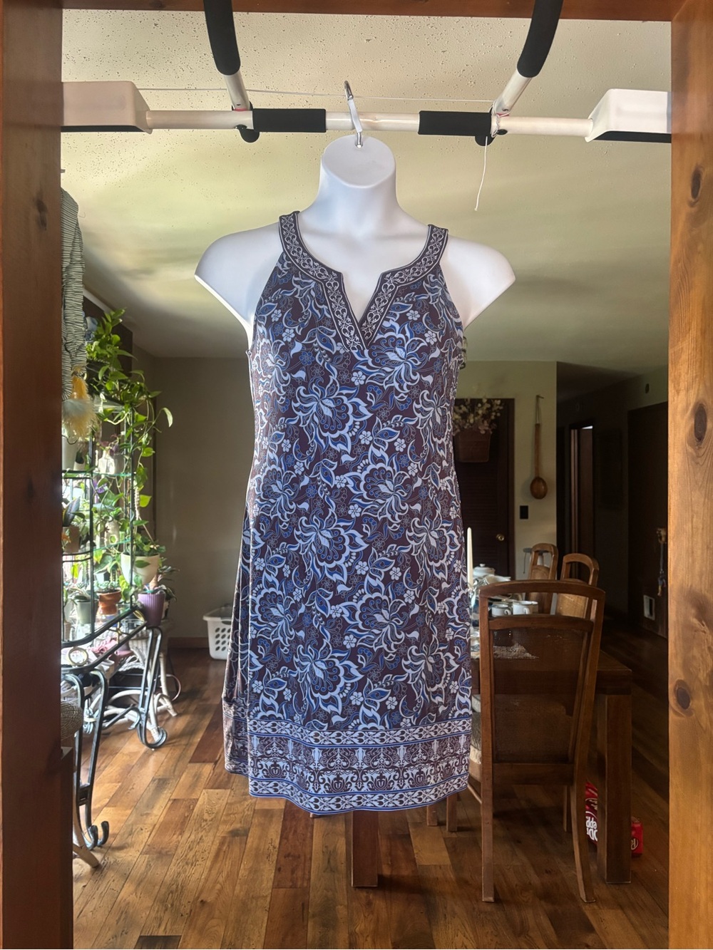 Magnolia Grace Women’s Blue Paisley Floral Sleeveless V-Neck Dress Size Small